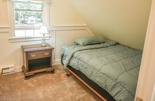 Rockport House | Quiet House close to all that Coastal Maine has to offer!