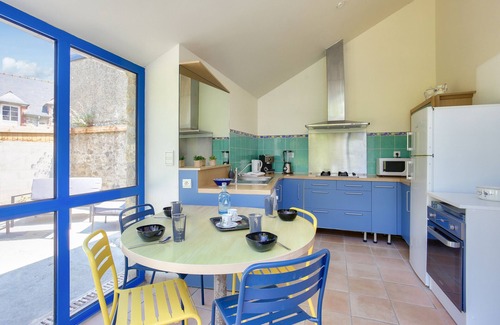 Dinard Ski Chalet | Quiet house for 6 - Less than 2km from the beach
