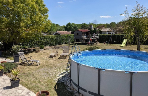 Martignas-Sur-Jalle House | Quiet house 20min from the lake, above-ground pool, 25mn from the ocean, 30mn from Bordeaux