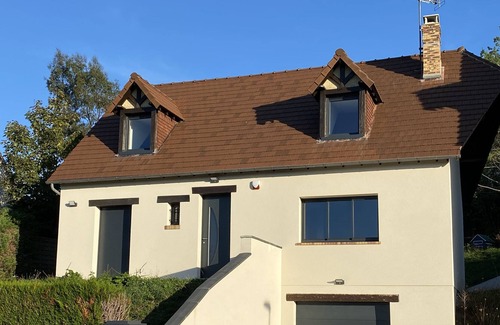 Evreux House | Quiet house overlooking the town of Evreux