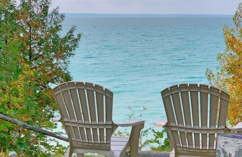 Ellsworth House | Quiet Lakefront Retreat - Spectacular Sunset Views