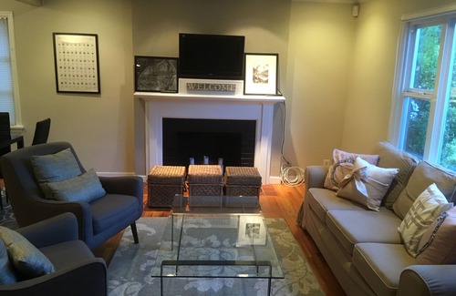Southeast Magnolia House | Quiet Magnolia home, minutes to downtown and attractions