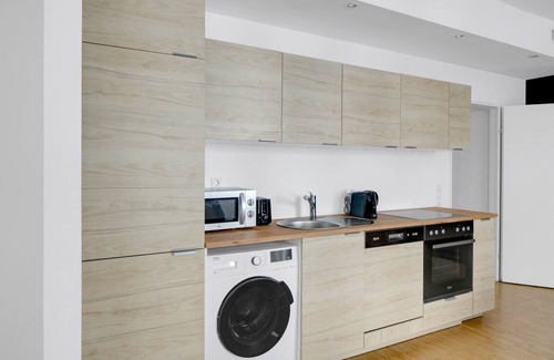 Matzleinsdorf Apartment | Quiet Margareten 1BR w/Elevator, near Hauptbahnhof, by Blueground