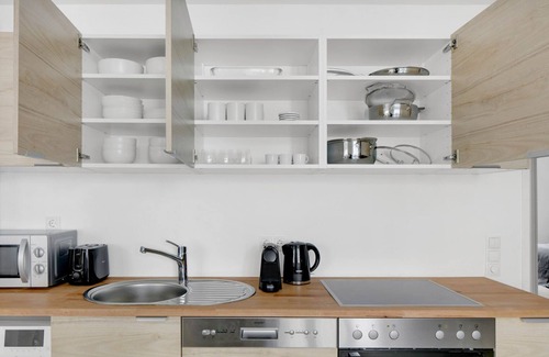 Matzleinsdorf Apartment | Quiet Margareten 1BR w/Elevator, near Hauptbahnhof, by Blueground