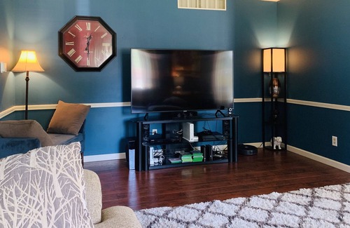 Saint Marys  Saint Joseph County House | Quiet neighborhood less than 7 miles from Notre Dame stadium