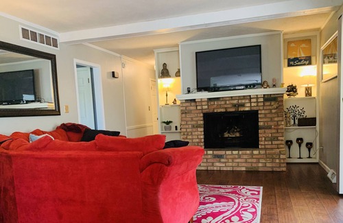 Saint Marys  Saint Joseph County House | Quiet neighborhood less than 7 miles from Notre Dame stadium