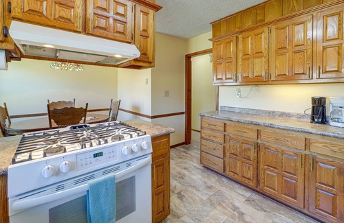 Bixby House | Quiet Oklahoma Home - Close to Golf Courses!