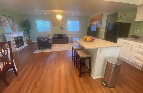 Orem North Apartment | Quiet, residencial 1-bedroom apartment in Orem/vineyard area.shared bathroom.