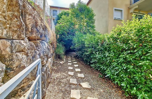 Callian Apartment | Quiet studio, pool, pets allowed, air conditioning, Var