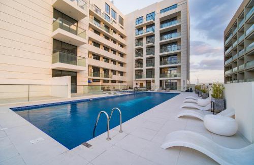 Dubai Apartment | Quiet Top-Floor Studio Near Metro with Free Baby Gear