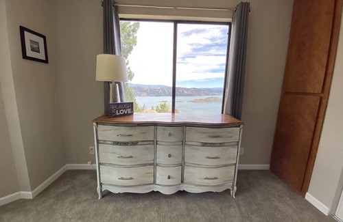 Kelseyville House | Quiet Top of the Hill Lake View Home