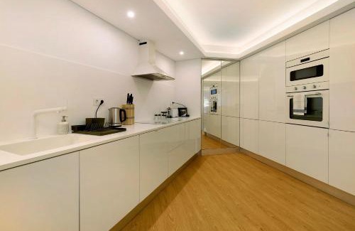 Estoril Apartment | Quiet Under The Trees