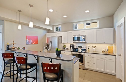 Fort Collins House | Quiet Urban Community – Designer Home W/Hot Tub!