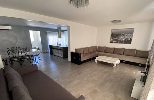 Baillargues Villa | QUIET VILLA 5 MINUTES OF GOLF