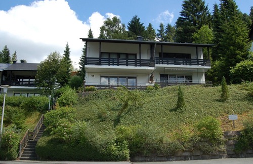 Schwalefeld Apartment | Quietly located vacation home near Willingen with a beautiful view