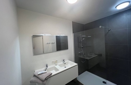 Harelbeke Apartment | Quietly located apartment, in a green and watery area,