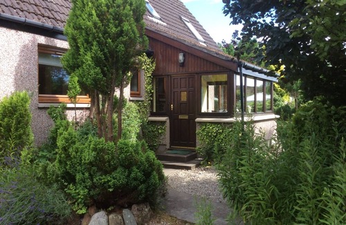 Dornoch House | Quietly situated in Dornoch centrenlicence no. HI 00031-F