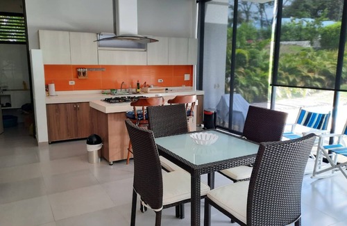 Girardot House | Quinta en Condominio Campestre el Peñón