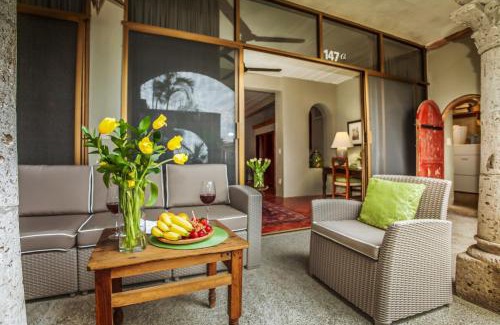 South Shore Hotel Area Bed & Breakfast | Quinta Maria Cortez Beach Hotel