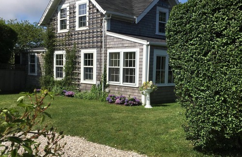 Siasconset House | Quintessential Sconset Cottage