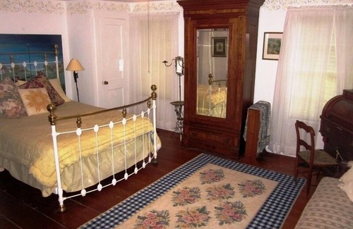 South Londonderry Other | Quintessential Vermont farmhouse