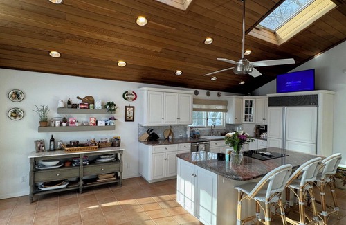 Quogue House | Quogue Village Contemporary with Pool, Spa & Tennis