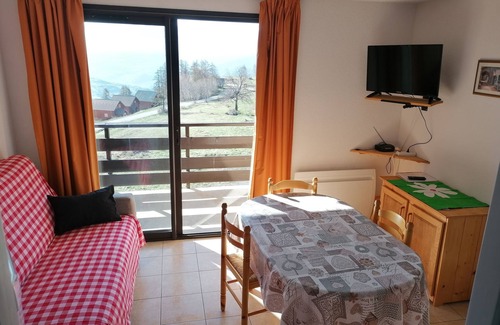 Reallon Apartment | Réallon Apartment 6 sleeps