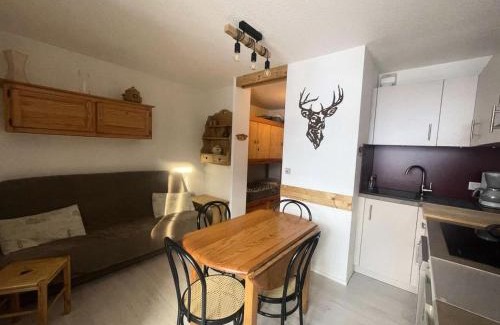 Mont-de-Lans Apartment | Résidence Arc En Ciel C - Coquet T2 face à la montagne et avec vue dégagée sur la "Vallée Blanche" MAE-5451