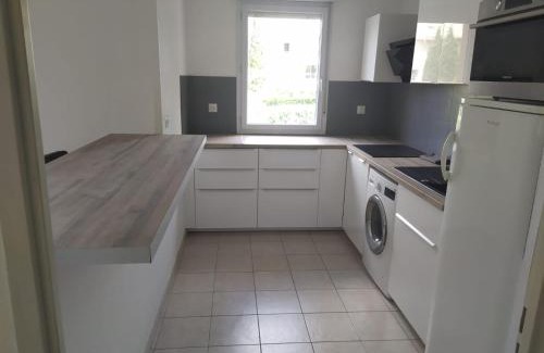 Beziers Apartment | Résidence calme avec piscine