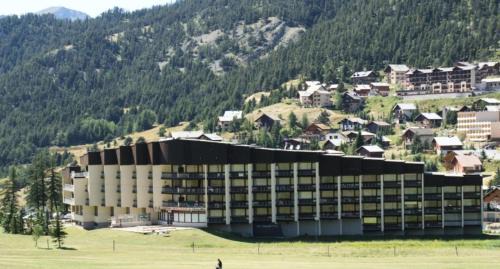 Montgenevre Apartment | Résidence Chalmettes - Studio 2/4 personnes - SKIS AUX PIEDS MAE-8994