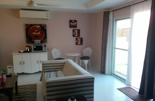 Rawai House | Résidence Chez Nous, Deluxe Studios (50 M²) with hotel service + pool