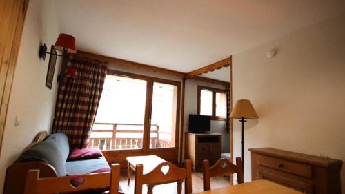 Puy-Saint-Vincent Apartment | Résidence Dame Blanche - DBA215 - APPT 1 CHAMBRE + CABINE - BALCON - 6 PERSONNES - Secteur 1800 MAE-5191