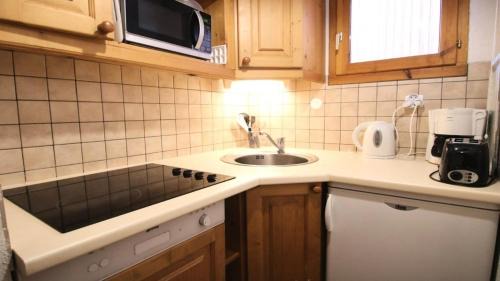 Puy-Saint-Vincent Apartment | Résidence Dame Blanche - DBA215 - APPT 1 CHAMBRE + CABINE - BALCON - 6 PERSONNES - Secteur 1800 MAE-5191