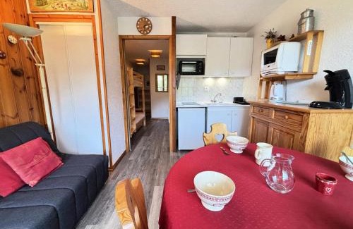 Notre-Dame-de-Bellecombe Apartment | Résidence Les Balcons Du Charvin - Appartement sud avec vue Mont-Charvin MAE-2724