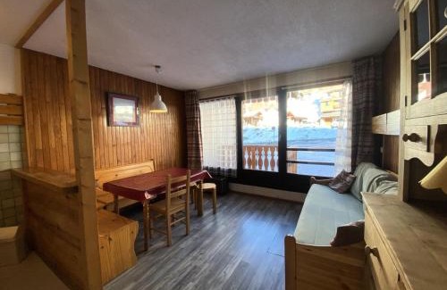 Val-Thorens Apartment | Résidence Neves - VAL THORENS location: Studio pour 4 personnes dans un quartier animé (LES NEVES) MAE-9082