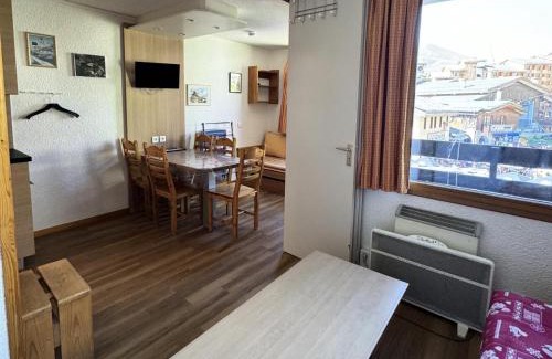 Belle Plagne Apartment | Résidence Pierre De Soleil - Studio cosy · Skis aux pieds MAE-3617