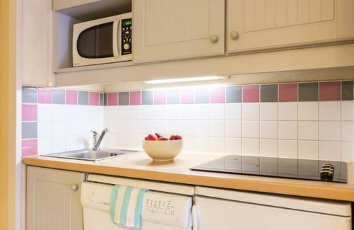 Soulac-sur-Mer Apartment | Résidence Pierre & Vacances Les Dunes du Médoc*** - Studio for 5 people - 1 sleeping area - Terrace - Garden level