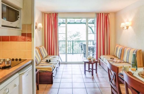 Uhart-Cize Apartment | Résidence Pierre & Vacances Le Parc d'Arradoy*** - Apartment for 4 people - 1 bedroom - Terrace or balcony