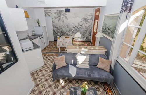 La Nartelle House | Rêve D'azur plage de la Nartelle, maison Julia avec Piscine partagée, Parking & Terrasse BBQ, Wifi et Draps Inclus