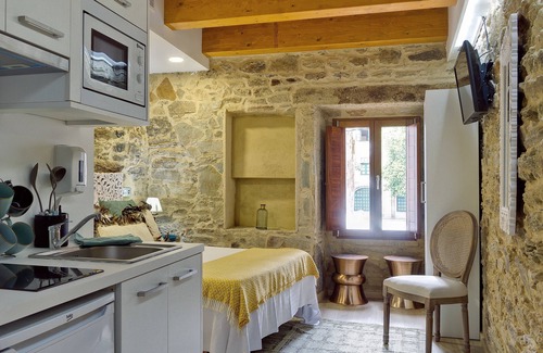 Santiago de Compostela Historic Centre Apartment | Rúa Travesa