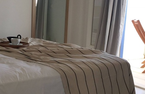 Antiparos Apartment | R 447 Deluxe 2 bedroom Apartment Maid Service Sea Views
