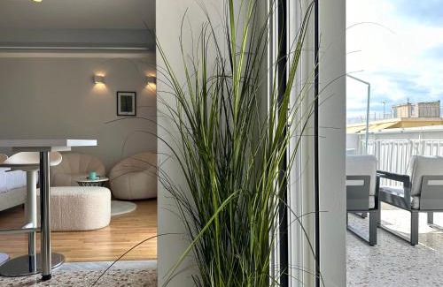Petralona Apartment | R1 Blue Paradise Private Terrace Jacuzzi