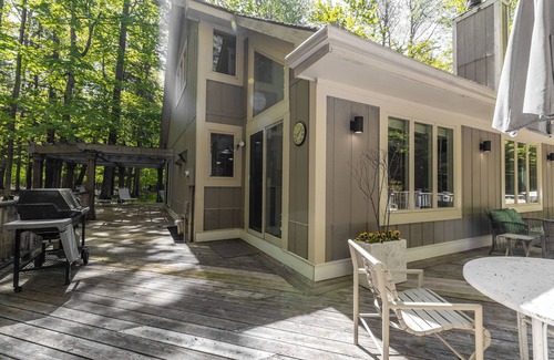 Birchwood Farms House | Radcliff Retreat: 4 BR, 2.5 BA House in Harbor Springs, Sleeps 8