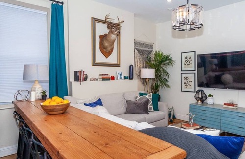 Highland Park House | Radiant Luxury Getaway | Near South End