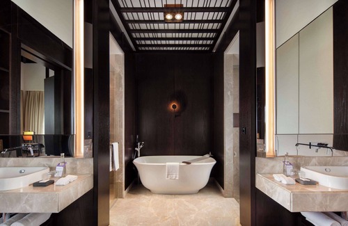 Pecatu Hotel | Radisson Blu Bali Uluwatu