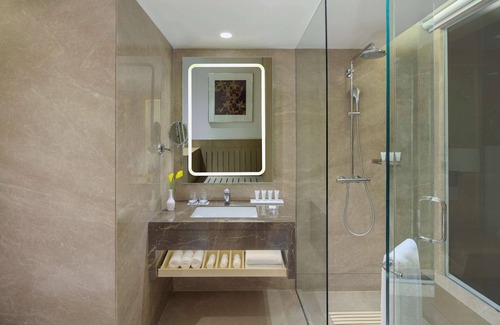 Udyog Vihar Hotel | Radisson Gurugram Udyog Vihar