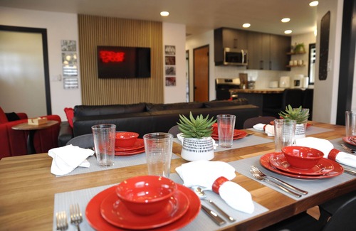 Orange City House | Raider Roost-Putting Green/Fire Pit/Game Room Close to NWC & Downtown!