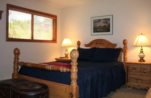 Mammoth Lakes Apartment | Rainbow Villas #1 condo