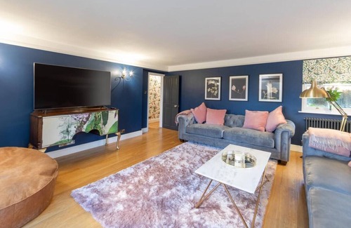 Ashford House | Rainford House - Luxury Rural Retreat With Hot Tub