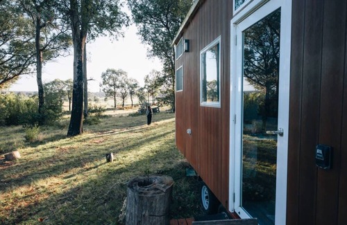 Sarsfield House | Raintree Farmstay by Tiny Away